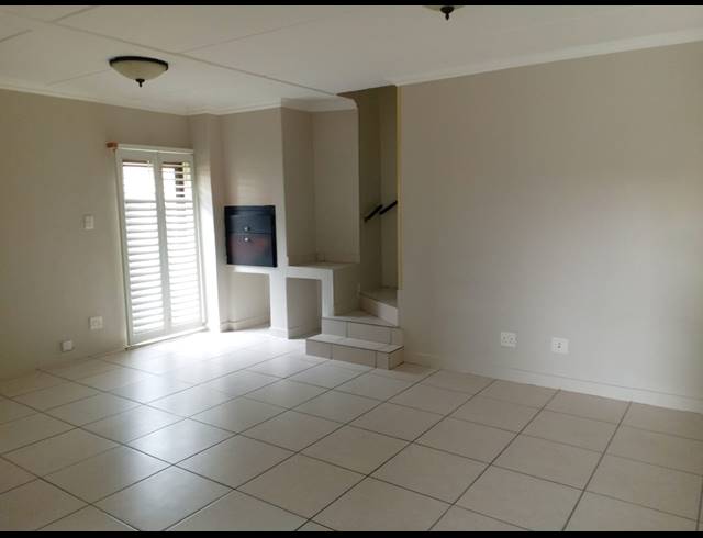 3 BEDROOM FREESTANDING TO LET IN NOORDRAND